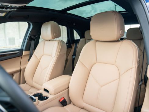 New 2026 Porsche Macan S image 5