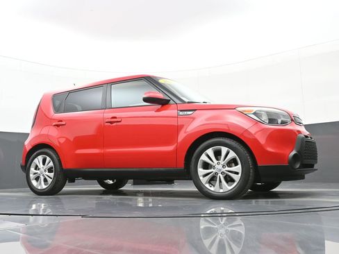Used 2015 Kia Soul + image 39