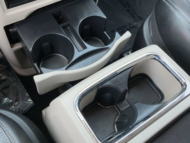 Used 2012 Chrysler Town & Country Touring w/ Entertainment Group #1 FWD image 31