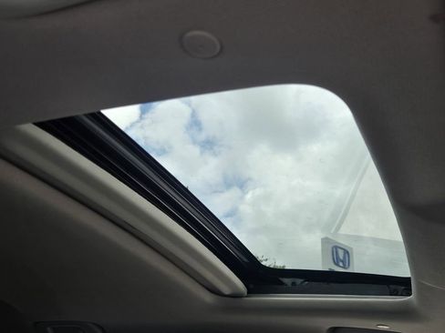 Used 2024 Honda CR-V EX-L image 17