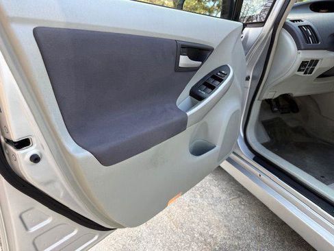 Used 2011 Toyota Prius Two image 19