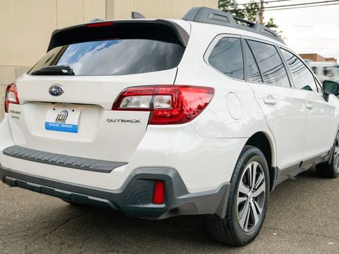 Used 2018 Subaru Outback 2.5i Limited w/ Popular Package #2 AWD/4WD image 5