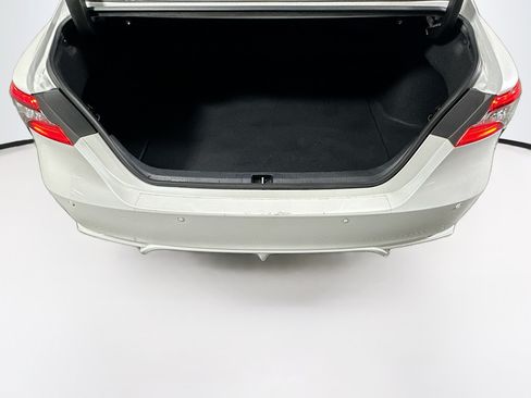 Used 2021 Toyota Camry XSE w/ Navigation Package FWD image 31