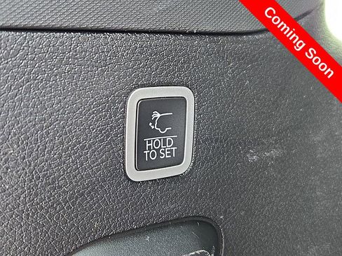 Used 2024 Jeep Wagoneer Series II AWD/4WD image 32