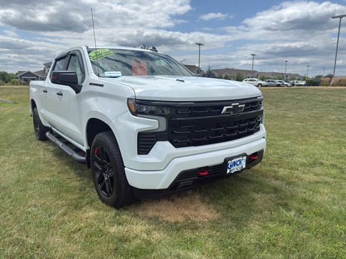Used 2025 Chevrolet Silverado 1500 RST w/ Redline Edition AWD/4WD image 11