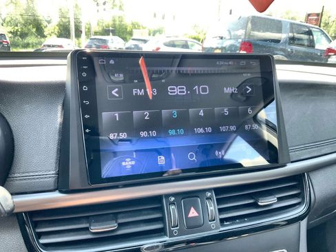 Used 2017 Kia Optima LX w/ Option Group 014 FWD image 12
