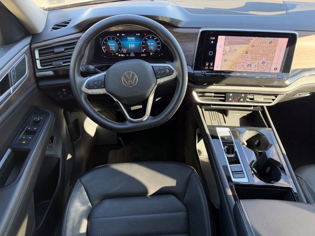Used 2025 Volkswagen Atlas SEL AWD/4WD image 19