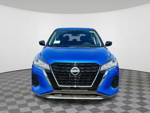 Certified 2025 Nissan Kicks Play S FWD image 11