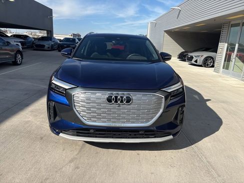 Used 2023 Audi Q4 e-tron Premium Plus w/ Premium Plus image 2