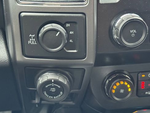 Used 2019 Ford F150 XLT w/ Equipment Group 302A Luxury AWD/4WD image 23