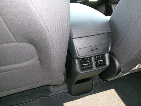 New 2026 Chevrolet Equinox LT FWD image 12