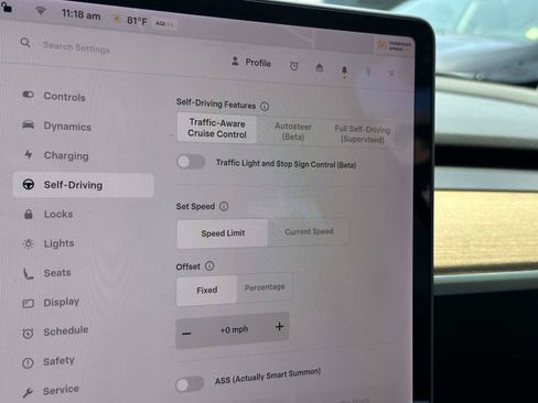 Used 2021 Tesla Model Y Long Range AWD/4WD image 29