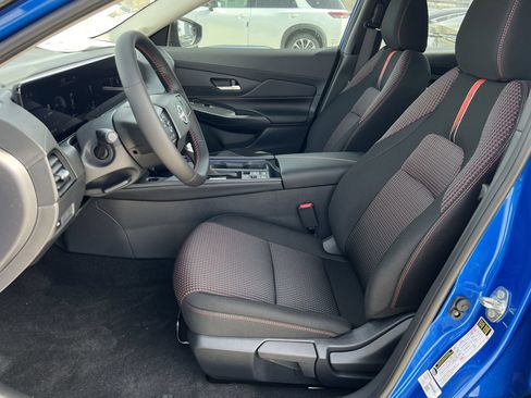 New 2026 Nissan Sentra SR w/ Floor Mat Package FWD image 14