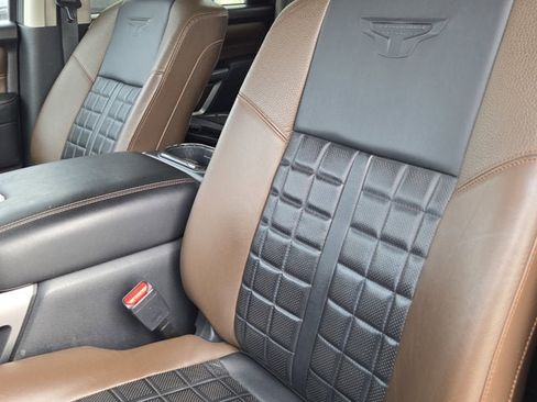 Used 2019 Nissan Titan Platinum Reserve AWD/4WD image 22