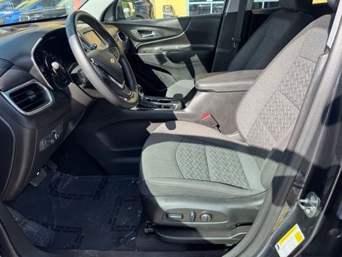 Used 2023 Chevrolet Equinox LT w/ Driver Convenience Package FWD image 16