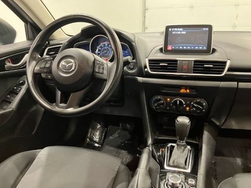 Used 2016 MAZDA MAZDA3 i Sport FWD image 44