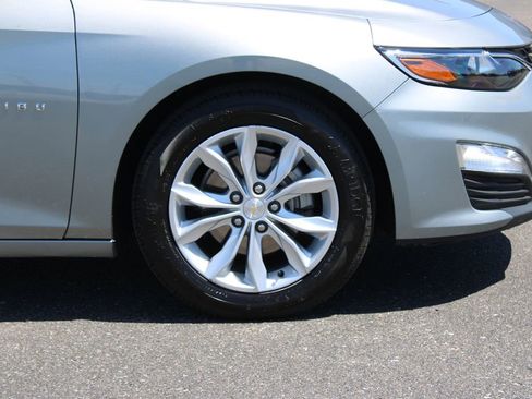 Used 2024 Chevrolet Malibu LT FWD image 12