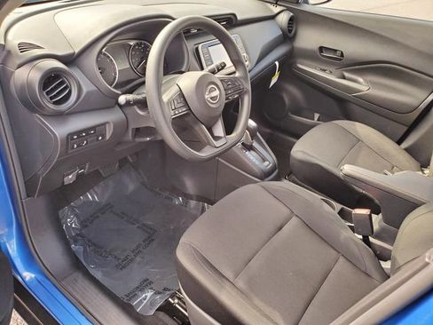 Certified 2025 Nissan Kicks Play S image 13