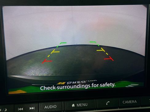 Used 2023 Nissan Rogue S image 19