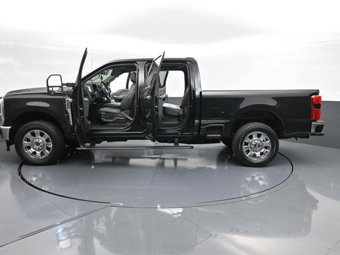 Used 2024 Ford F250 Lariat w/ Lariat Ultimate Package image 37
