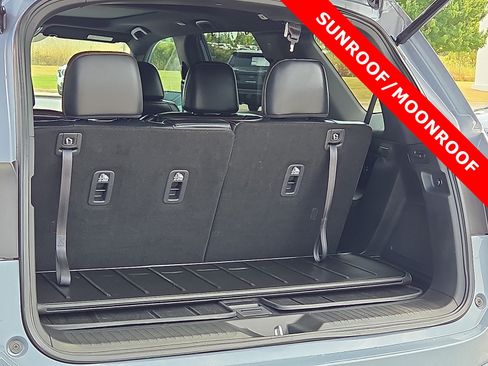 Used 2025 Honda Pilot TrailSport image 9