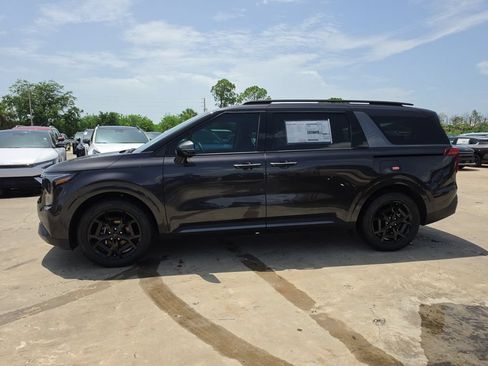 New 2026 Kia Carnival SX w/ SX Dark Edition Package FWD image 5