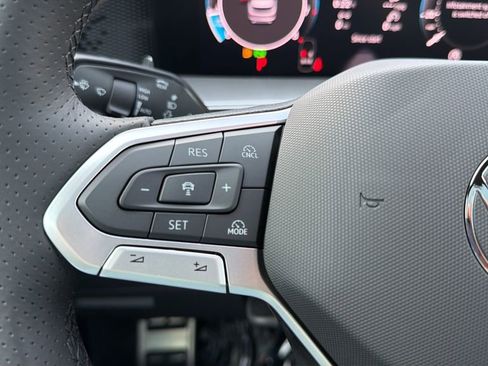New 2026 Volkswagen Tiguan SE R-Line FWD image 19