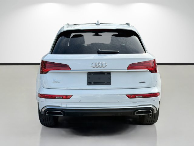 Used 2023 Audi Q5 2.0T Premium w/ Convenience Package AWD/4WD image 4