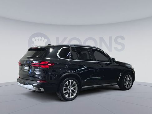 Used 2024 BMW X5 xDrive40i w/ Parking Assistance Package AWD/4WD image 11