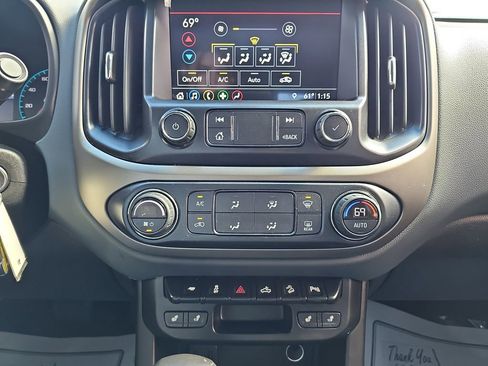 Used 2022 Chevrolet Colorado Z71 image 29