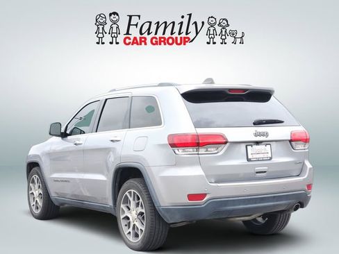 Used 2020 Jeep Grand Cherokee Limited RWD image 3