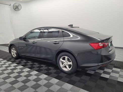 Used 2018 Chevrolet Malibu LS image 3