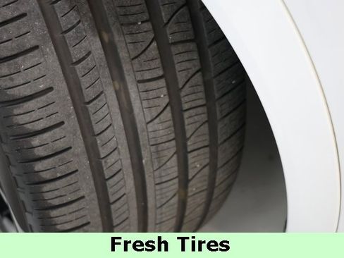 Used 2020 Porsche Cayenne Turbo image 6