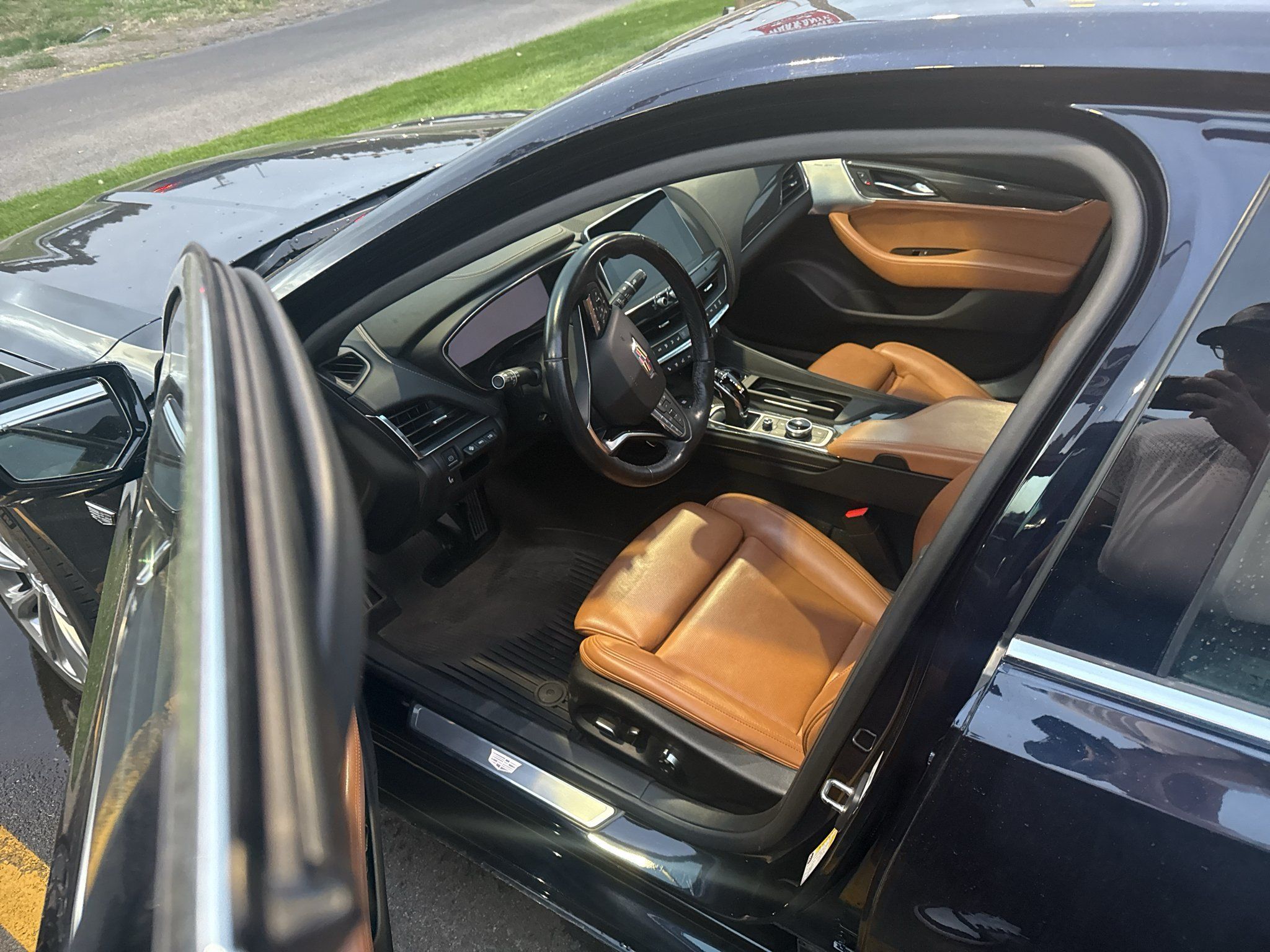 Used 2021 Cadillac CT5 Premium Luxury w/ Platinum Package AWD/4WD image 3