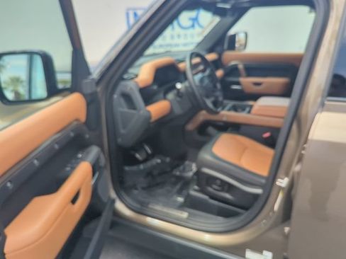 Certified 2022 Land Rover Defender 110 X AWD/4WD image 12