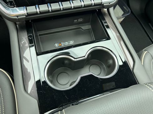 New 2026 GMC Yukon XL Elevation w/ Elevation Premium Package AWD/4WD image 29