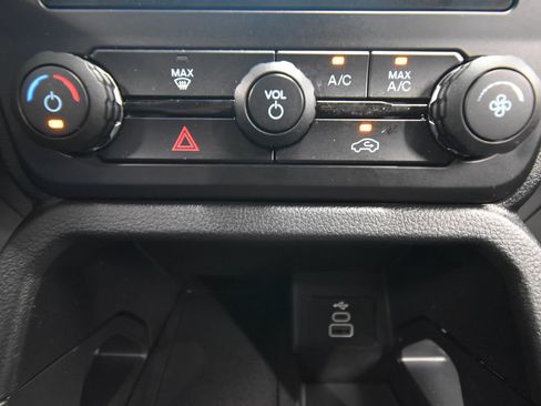Used 2025 Ford Ranger XL AWD/4WD image 17