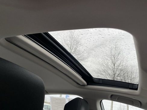 Certified 2024 Honda Accord EX image 28