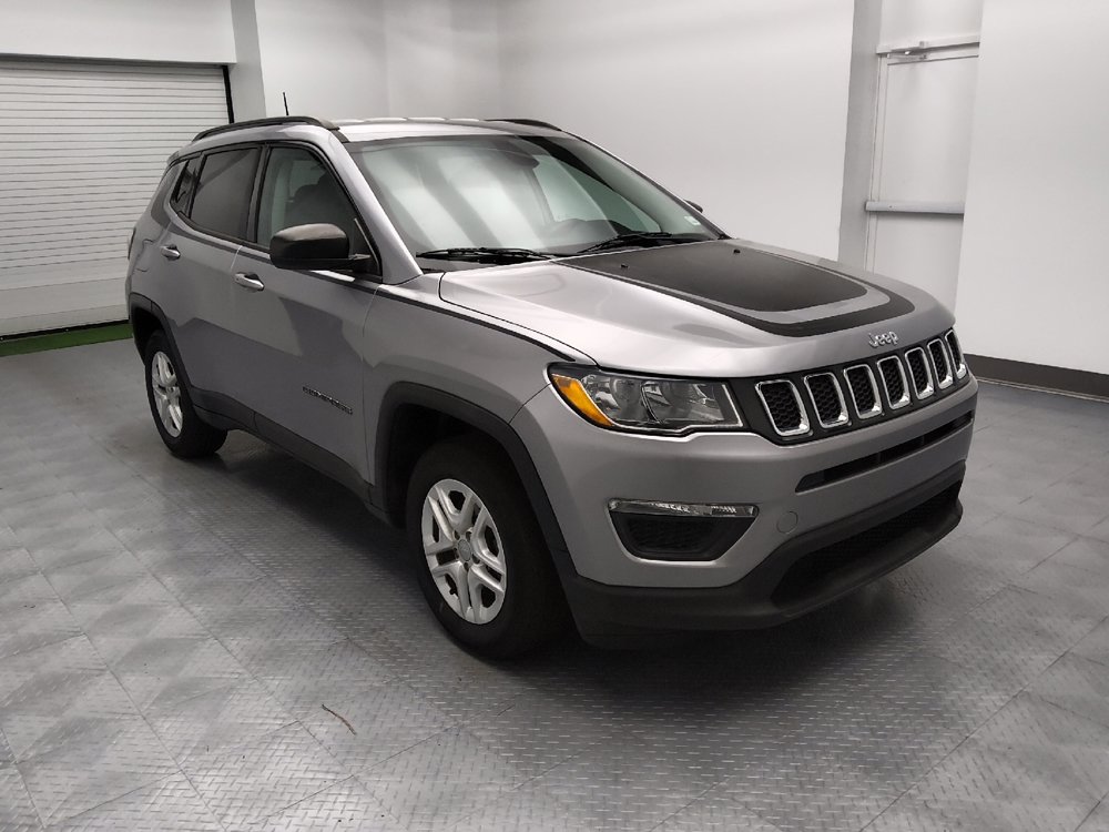 Used 2018 Jeep Compass Sport w/ Tech Group FWD image 13
