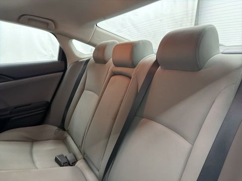 Used 2019 Honda Civic EX image 17