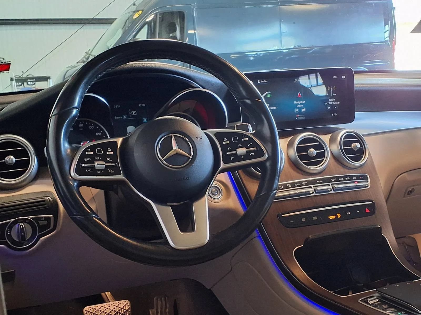 Used 2022 Mercedes-Benz GLC 300 4MATIC image 16