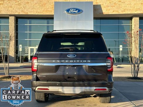 Used 2024 Ford Expedition Limited image 19