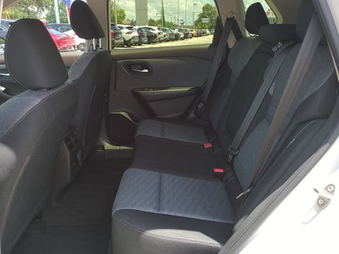 Used 2023 Nissan Rogue SV FWD image 14