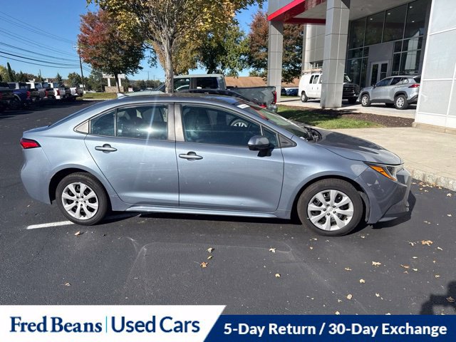 Used 2023 Toyota Corolla LE FWD image 3