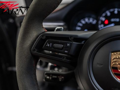 Used 2023 Porsche Macan GTS w/ GTS Sport Package image 32