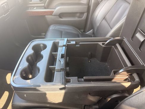 Used 2018 GMC Sierra 1500 SLE w/ SLE Value Package AWD/4WD image 14