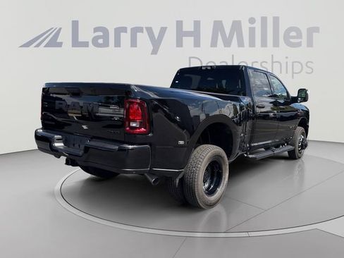 New 2026 RAM 3500 Big Horn AWD/4WD image 5