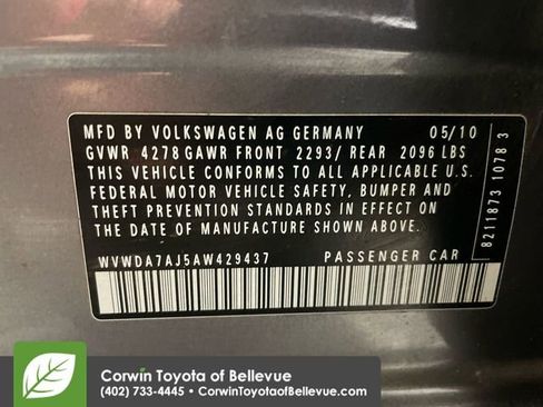 Used 2010 Volkswagen Golf 4-Door image 25