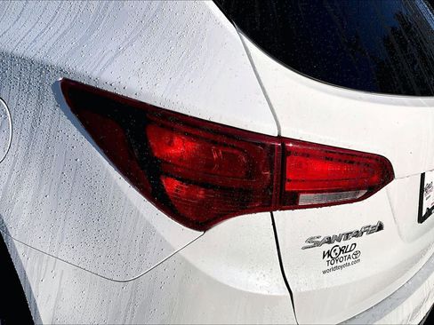 Used 2018 Hyundai Santa Fe Sport image 27