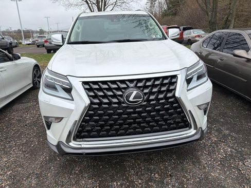 Used 2023 Lexus GX 460 Premium w/ Accessory Package image 2